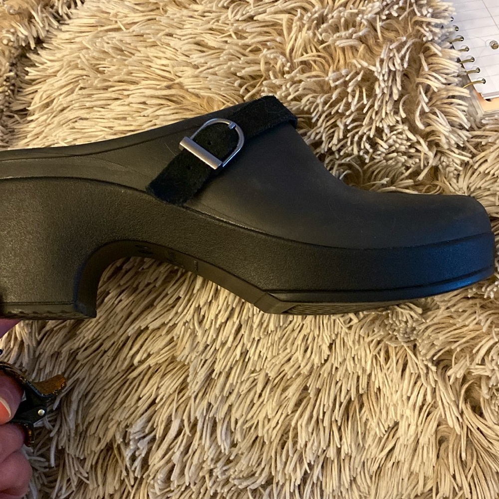 Crocs Womens Clogs Sarah Buckle Strap Block Heel Platform Mule Shoe Black Size 9